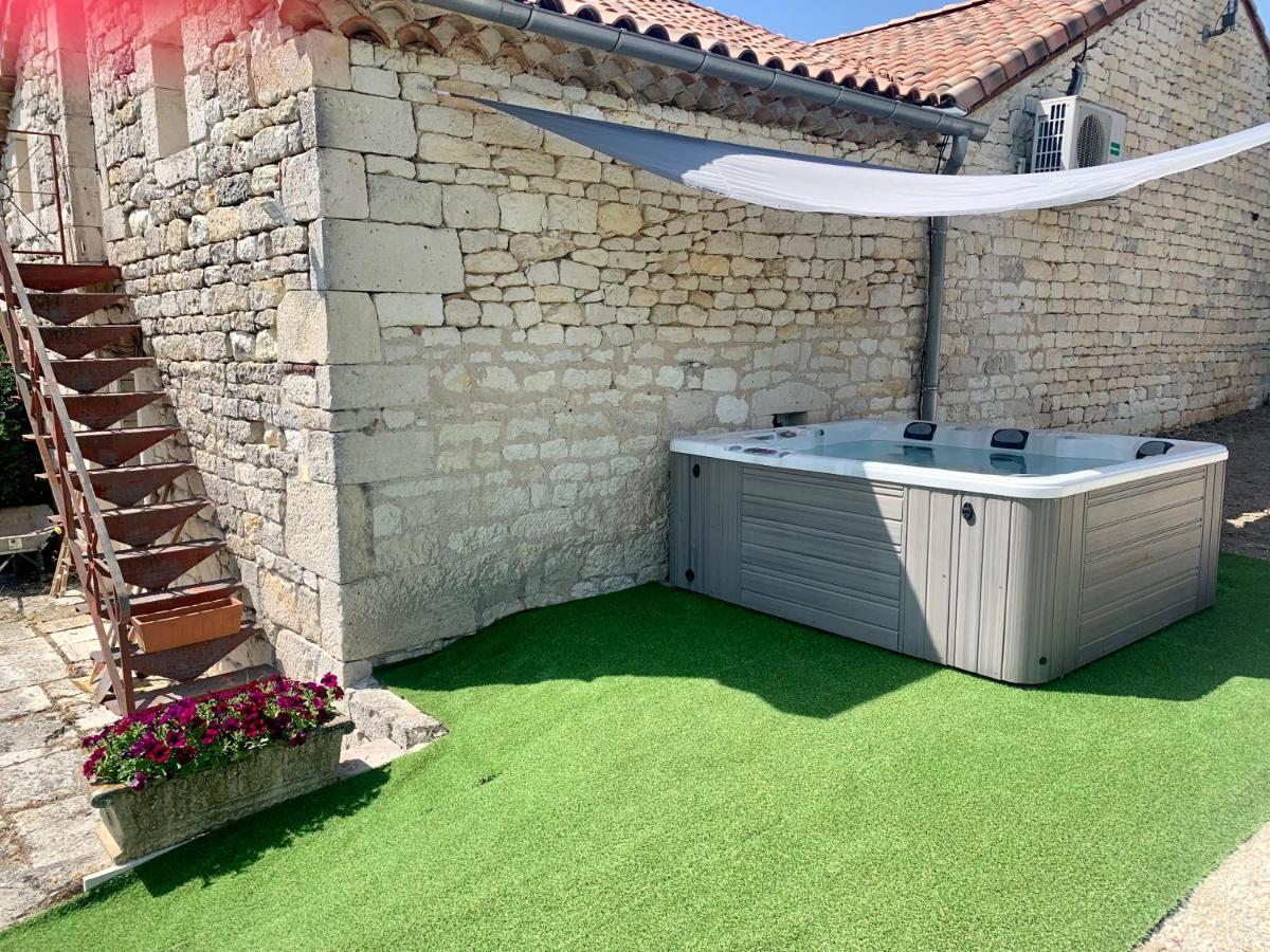 Villa Grange rénovée du XVIIIème siècle à L'Hospitalet  Extérieur photo